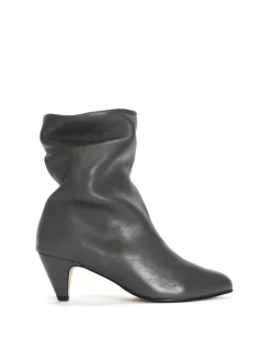 Vully 50 Stiletto