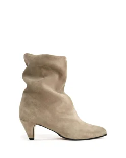 Vully 50 Stiletto
