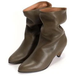 Vully 50 Stiletto
