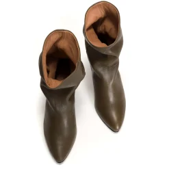 Vully 50 Stiletto