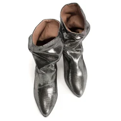 Vully 50 Stiletto