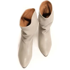 Vully 50 Stiletto
